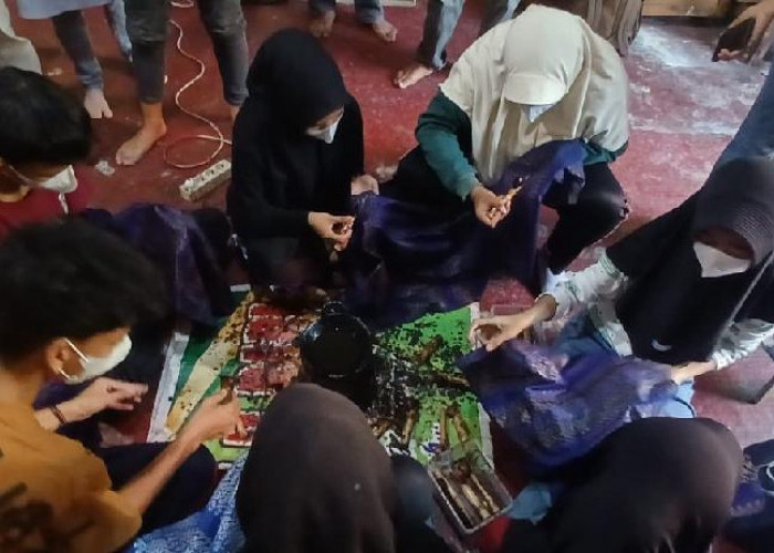 Ketika Canting Menjadi Harapan, Difabel Pekalongan Merintis Jalan Menuju Kemandirian