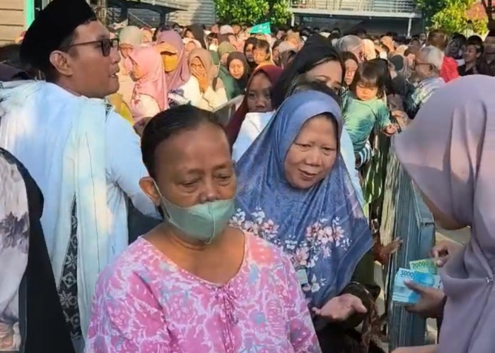Salat Iduladha di Kalipepe Land, Jamaah Dapat Paket MBG dan Sedekah