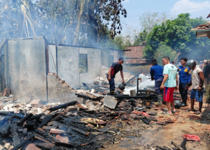 Rugi Rp100 Juta, Rumah dan Kandang  Sapi di Juwangi Boyolali Terbakar