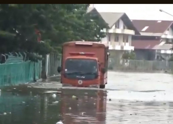 Pelindo Siagakan 64 Pompa Atasi banjir di Pelabuhan Tanjung Emas