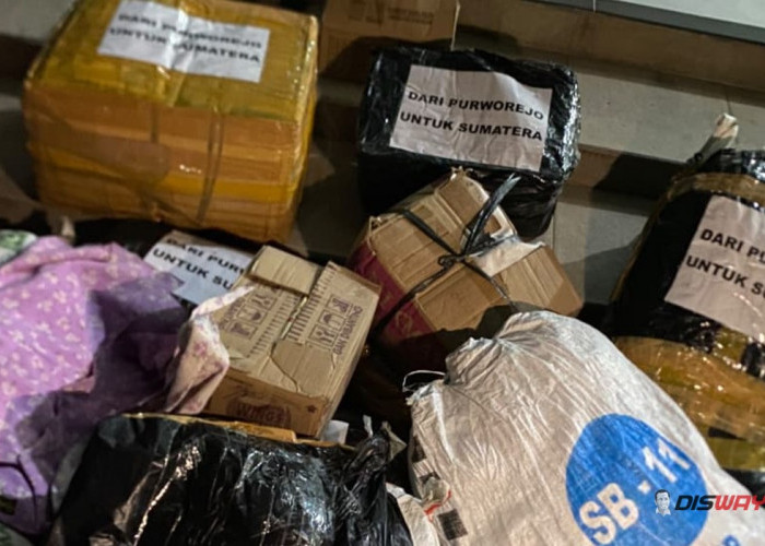 Viral Paket Bantuan “dari Purworejo Untuk Sumatera”, Warga Kaget Disebut Berakhir Di Dekat Tempat Sampah