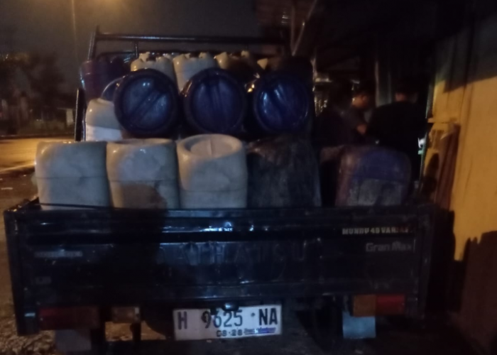 Warung Penimbun BBM Solar Bersubsidi di Winong JLS Digerebek Resmob Salatiga