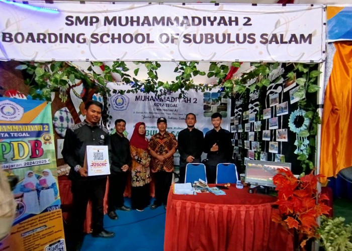 SMP Muhammadiyah 2 Boarding School Kota Tegal Meriahkan Education Fair 