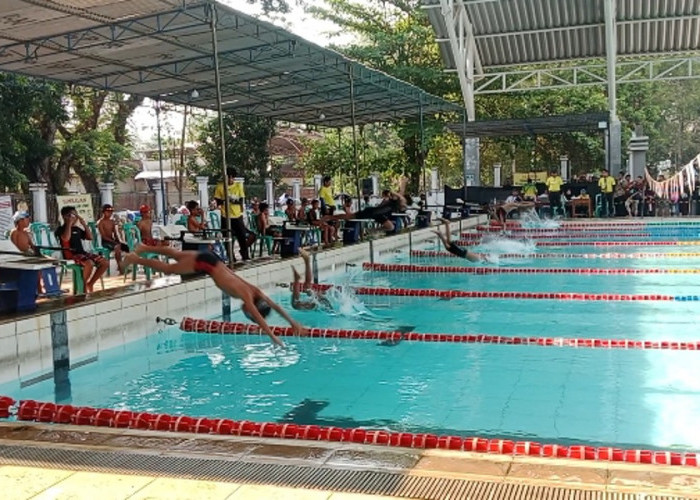   600 Perenang Muda dari Empat Daerah Berebut Catatan Waktu Terbaik di Batang