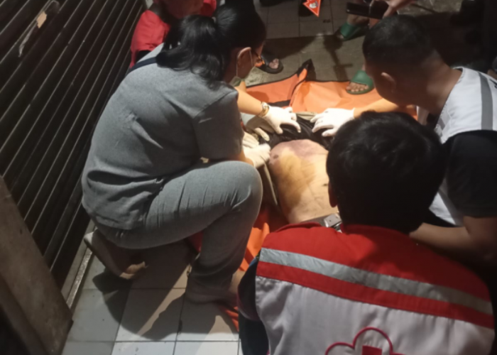 Seorang Laki-laki Ditemukan Tewas Tertelungkup di Pasar Raya Salatiga