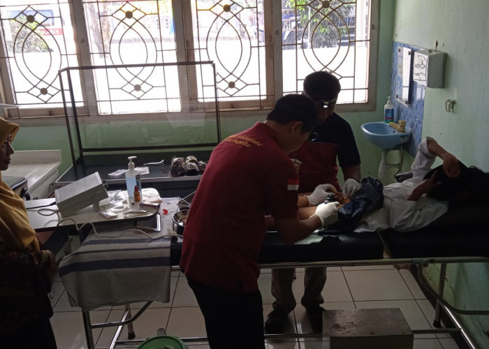 Tangis hingga Kopiah di Wajah Warnai Sunat Massal untuk Keluarga Desil 1 dan 2 Batang di Subah 