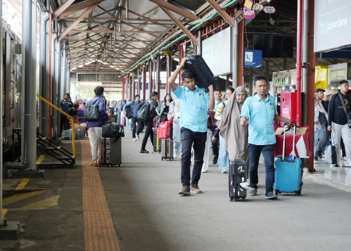 Puncak Arus Balik Lebaran Meledak di Semarang, 143 Ribu Penumpang Kereta Membludak dalam 2 Hari