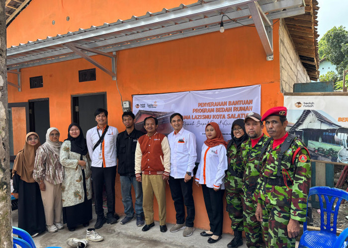 Kado Milad Muhamadiyah ke-112, LazisMu Salatiga Resmikan Bedah Rumah