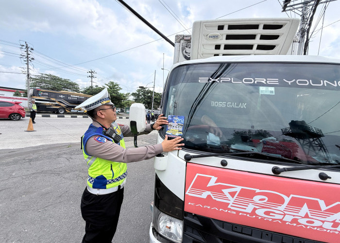 Satlantas Polres Boyolali Inspeksi Keselamatan di Jembatan Timbang Banyudono, Menindak 35 Pelanggaran