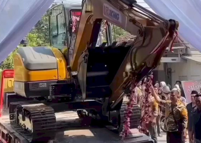 Video .Pernikahan Sultan' Karangrayung Grobogan Viral, Pengantin Dapat Mahar Excavator dan 2 Unit Mobil