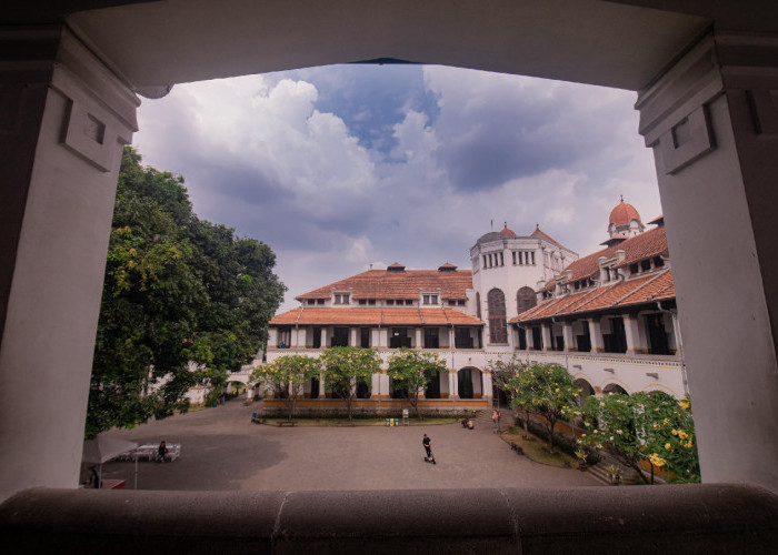 Lonjakan Wisata Kereta Api di Libur Nataru, Kinerja KAI Wisata Lampaui Target Hingga 169 Persen