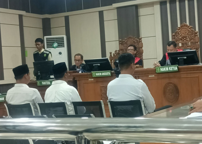 Tiga Kades Pati Dituntut Hukuman Hingga 7,5 Tahun dalam Kasus Gratifikasi Sudewo