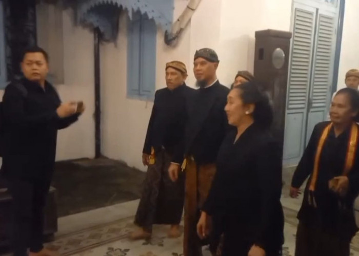 Ahmad Dhani Hadiri 40 Hari PB XIII, Tegaskan Kedekatan dengan Keraton Solo