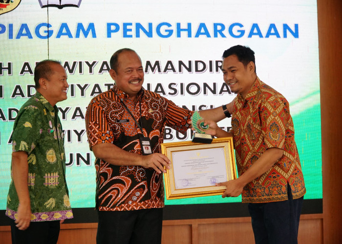 Peroleh Penghargaan, Pj Bupati Pati Dorong Lembaga Pendidikan Jadi Sekolah Adiwiyata 