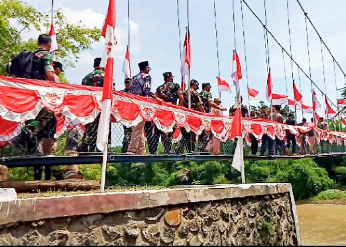 Panglima TNI Resmikan Jembatan Gantung Merah Putih di Kabupaten Pemalang