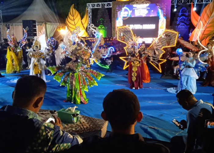 Intip Meriahnya Batang Night Carnival 2026, Kelap Kelip Kostum Berlampu hingga Donasi untuk NTT 