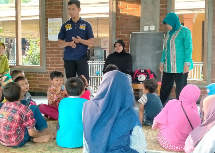 Sosok Inspiratif IPDA Bakti Nurcahyo Personil Polres Salatiga, Ikhlaskan Tabungan Haji Demi Dirikan TPA 