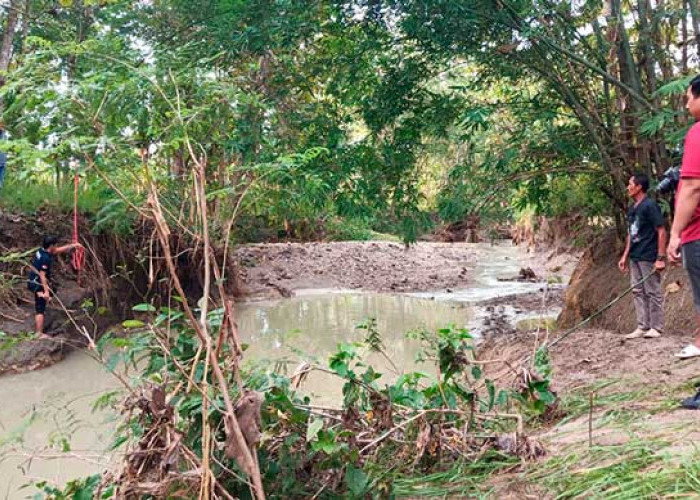 Seorang Bocah Sembilan Tahun Ditemukan Tewas Usai Tenggelam di Sungai Ketro Grobogan 
