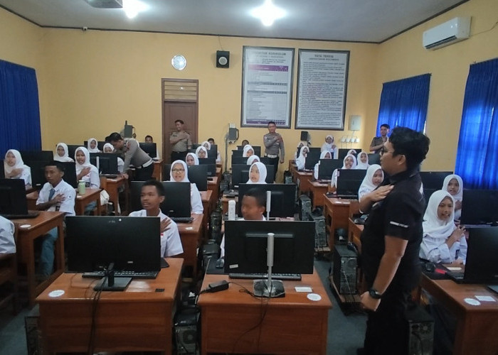 Polres Tegal Bekali Pelajar Pemahaman Artificial Intelligence