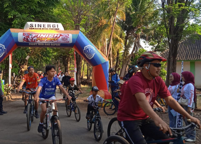 1.200 Pesepeda Menjelajah Gringsing Batang: Lintasi Sejarah, Kampung hingga Kawasan Industri