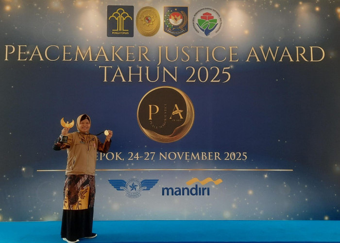 Dian Widhinafisa, ASN Salatiga Raih Peacemaker Justice Award 2025  Kemenkumham RI