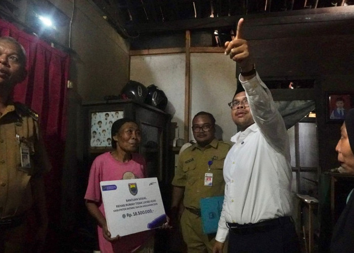 Saat Bupati Batang Kaget Temukan Rumah Warga Hanya 2x2 Meter