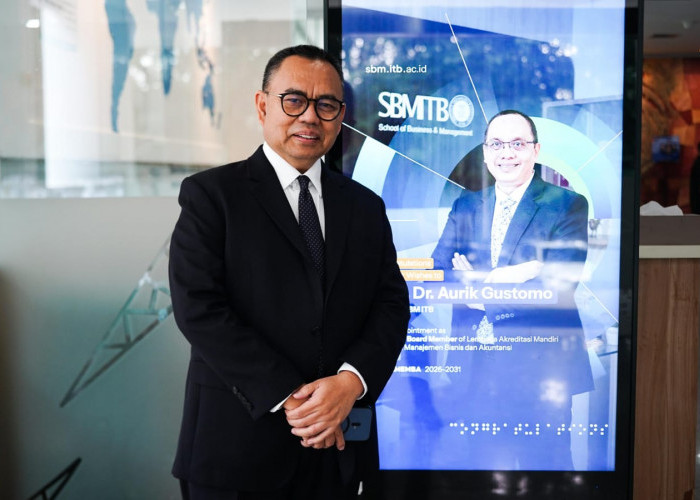 6 Kali Paper Ditolak, Sudirman Said Resmi Sandang Gelar Doktor Sains Manajemen SBM ITB