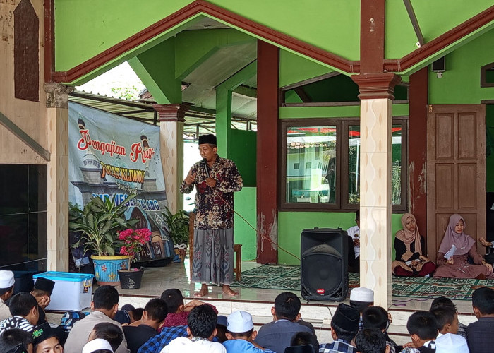 Teladani Akhlak Rasulullah, Ratusan Warga SMPN 3 Talang Tegal Khidmat Peringati Maulid Nabi