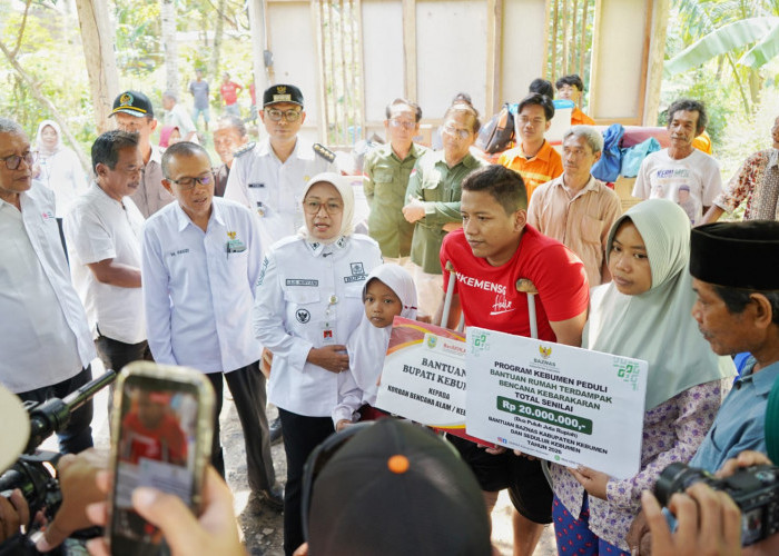 Bupati Lilis Nuryani Temui Korban Kebakaran, Bantuan Pemulihan Mulai Disalurkan