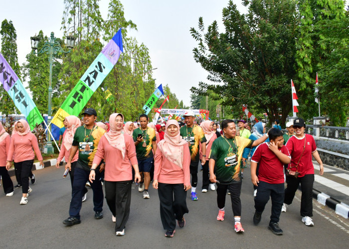 Sukirman Ajak Warga Pekalongan Jaga Kebersamaan Lewat Family Walk