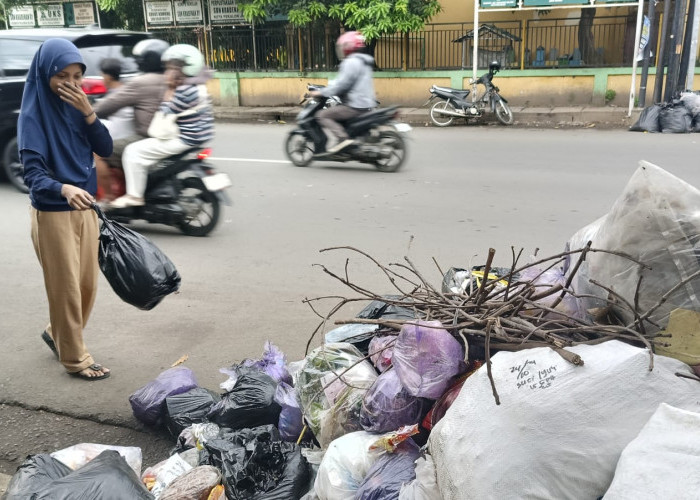 Bau Menyengat! Kota Pekalongan Dikepung Sampah Setelah TPA Degayu Ditutup