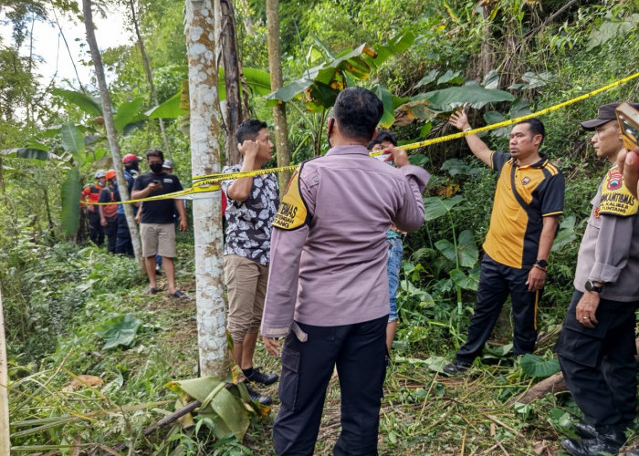 Cari Rumput Pakan Ternak, Warga Tuntang Temukan Jenazah dalam Sumur Tak Bertuan