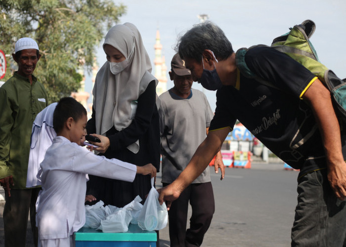 Anak Kelas Bilingual KB/TK Al Irsyad Kota Tegal Dididik Berjiwa Sosial 