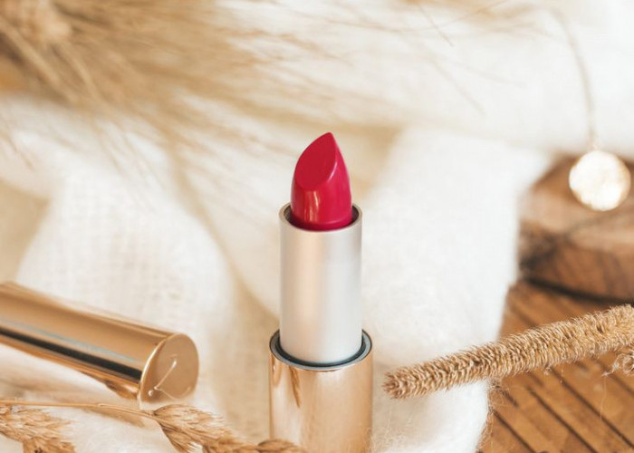 Tips Memilih Warna Lipstik yang Cocok, Wanita Wajib Tau !