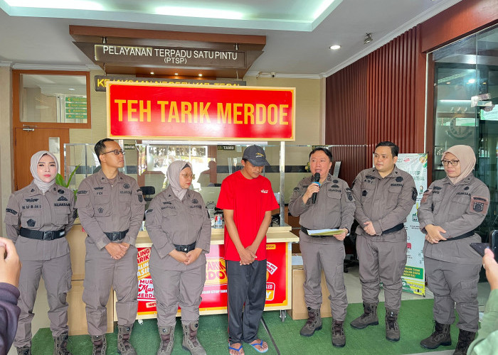 Kejari Kabupaten Tegal Serahkan Bantuan kepada Penerima Keadilan Restoratif  
