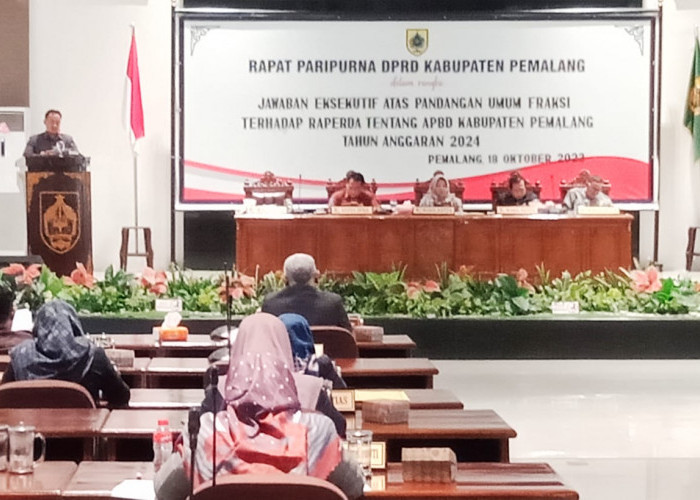 DPRD Kabupaten Pemalang Rapat Paripurna Jawaban Eksekutif Terhadap Pandangan Umum Fraksi
