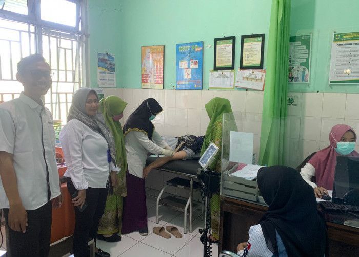 18 Akseptor di Kecamatan Pulosari Kabupaten Pemalang Ikuti KB Gratis Harlah Muslimat NU