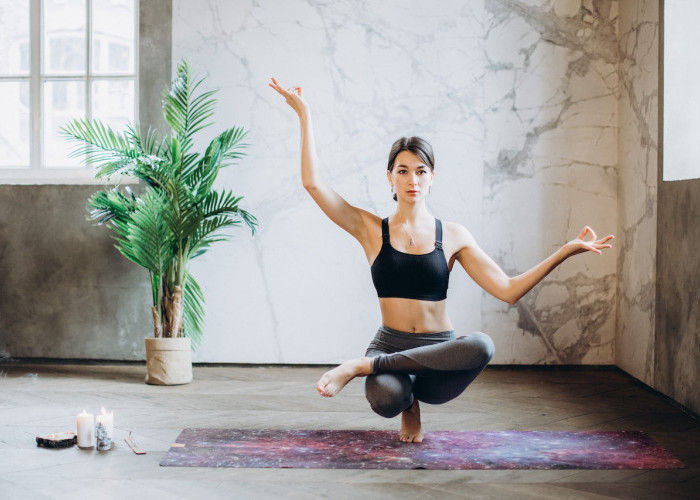 7 Gerakan Yoga Untuk Pemula, Nomor 4 Menantang Banget