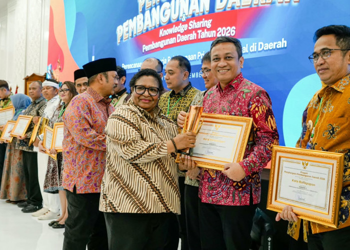 Dari Buta Huruf hingga ABK, Program SDM Antar Walikota Pekalongan Raih Penghargaan Nasional