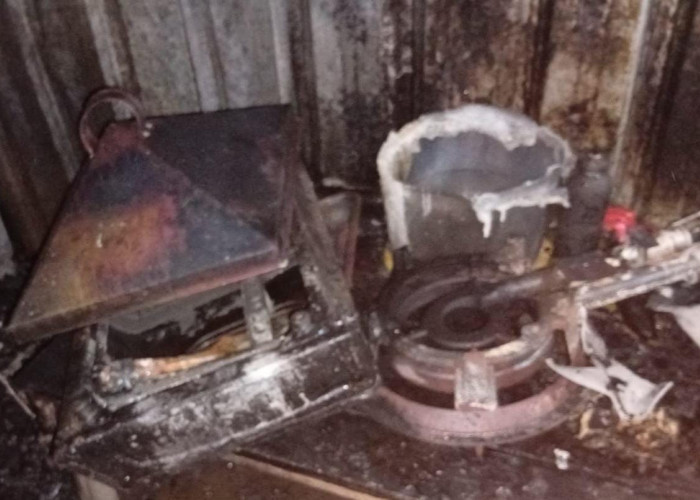 Warung Makan di Penawangan Terbakar dan Kerugian Ditaksir Capai Rp 15 Juta, Diduga Kompor Lupa Dimatikan