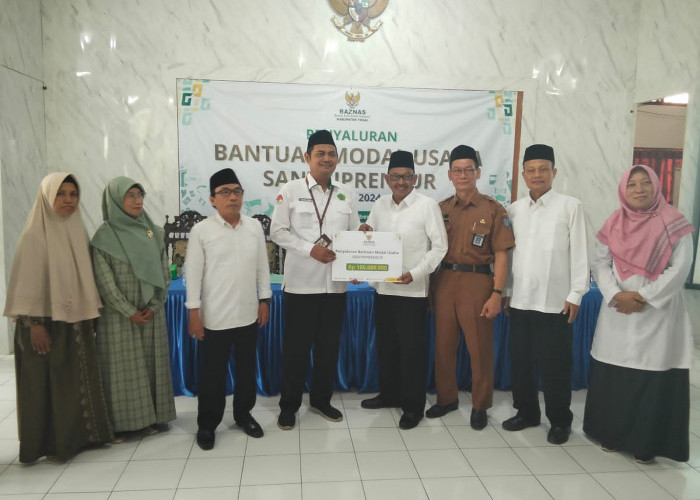 Baznas Kabupaten Tegal Salurkan Bantuan Moda Usaha untuk Guru TPQ 