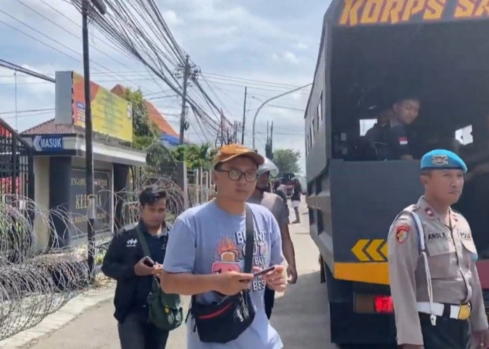 Jelang Vonis Botok, Seribuan Aparat Amankan PN Pati dan Pasang Kawat Berduri