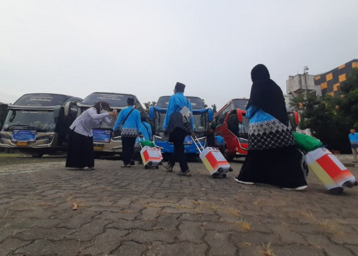 Kloter 24 SOC Berangkat! 138 Jemaah Haji Kota Semarang Dilepas ke Donohudan, Total Capai 1.747 Orang