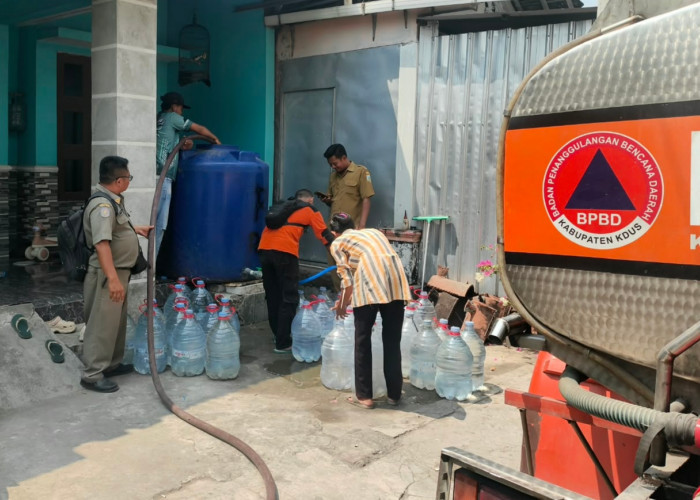 Pagebluk Kekeringan Mengintai Warga Pegunungan Muria, BPBD Kudus Gerak Cepat Gerojok Air Bersih