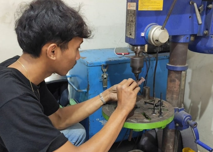 Pemadaman Listrik Lumpuhkan UMKM di Semarang: Omzet Bengkel Anjlok hingga Laundry Tertunda Berjam-jam