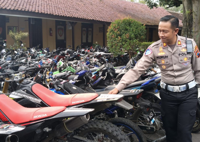 Polres Sragen Amankan Ratusan Motor Berknalpot Brong Saat Malam 1 Suro, Ketua Dukung Tindakan Tilang