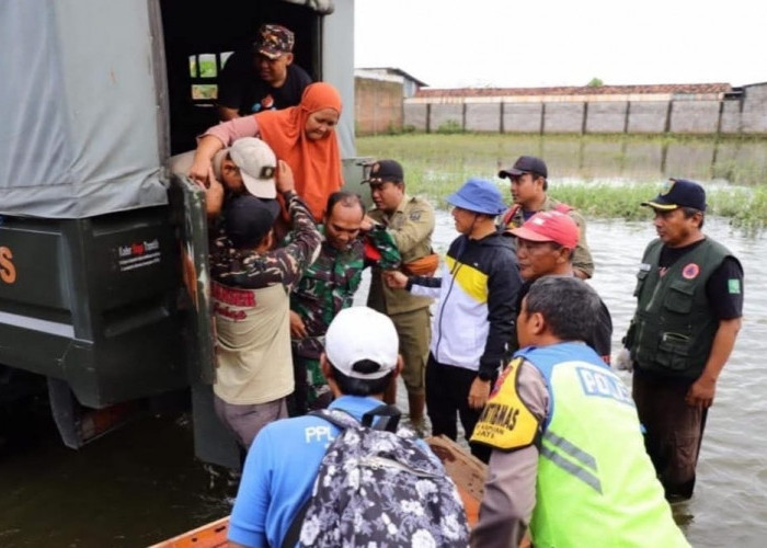 Banjir di Kudus Surut, Warga Pulang ke Rumah dari Posko Pengungsian