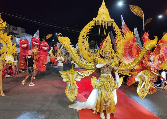 Slawi Night Carnival 2026 Meriah, Ribuan Warga Tumplek Blek di Alun-alun Hanggawana