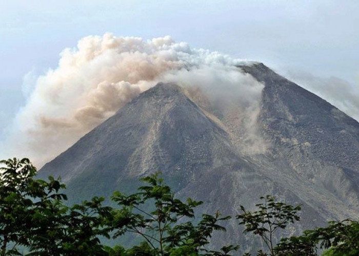 Gunung Merapi Yogyakarta: Gunung dengan Pesona yang Memukau Namun Banyak Mitos dan Misteri Menyelimuti