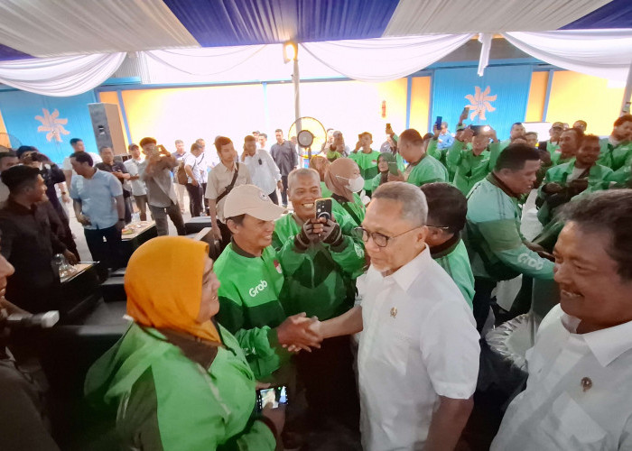 Zulkifli Hasan:  Indonesia Surplus Beras, 2026 Fokus Swasembada Pangan Protein 